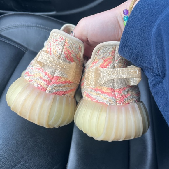 Yeezy boost 350 V2 ‘MX Oat’ - Picture 4 of 5